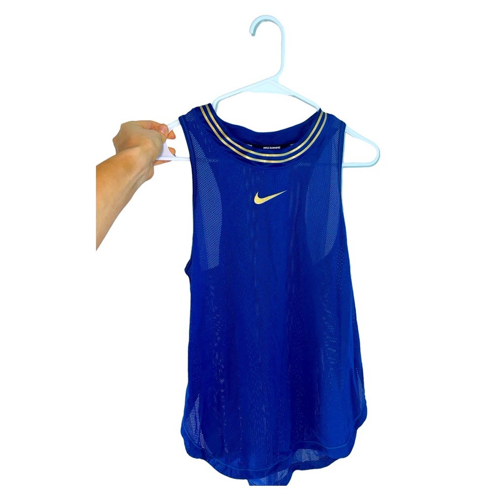 Nike running top, breathable material size M